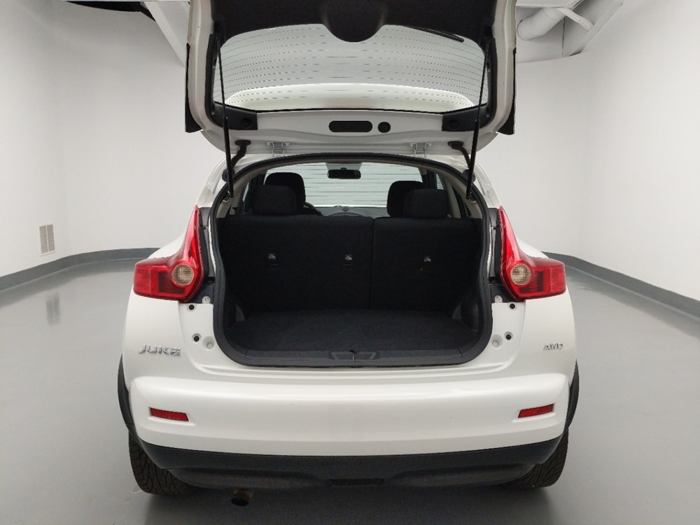 2013 Nissan JUKE - Trunk