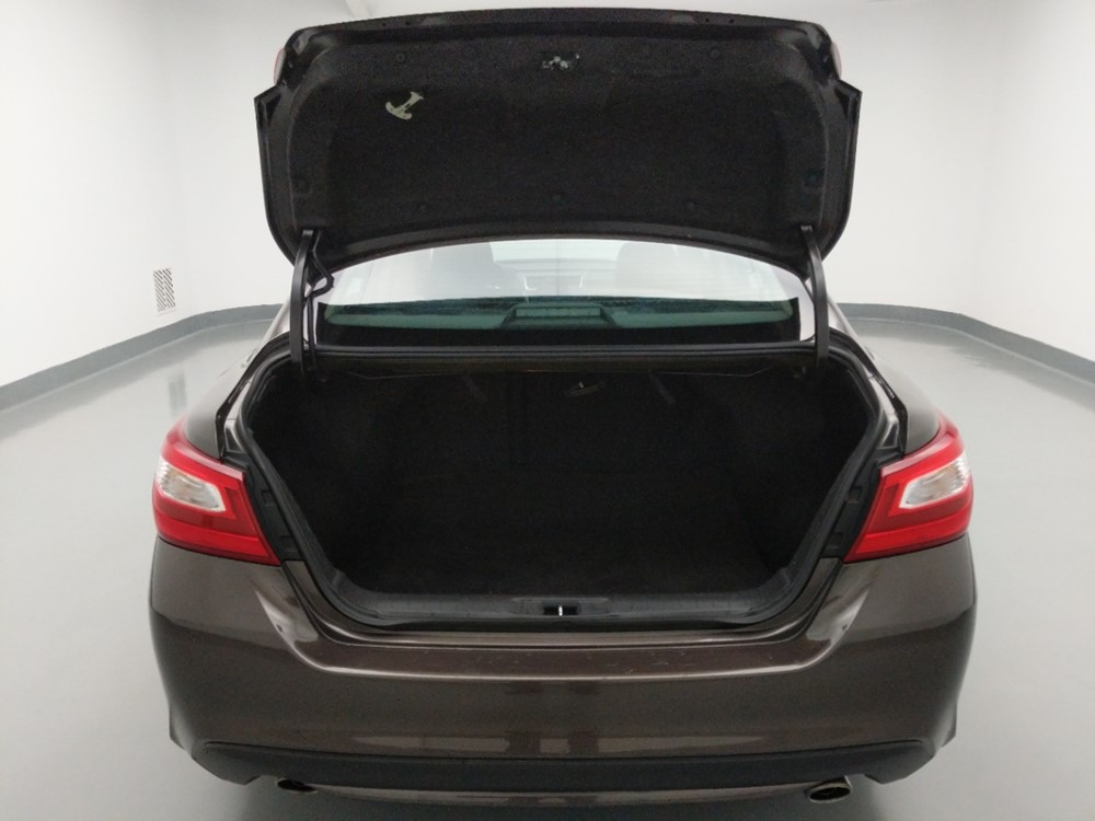 2017 Nissan Altima - Trunk