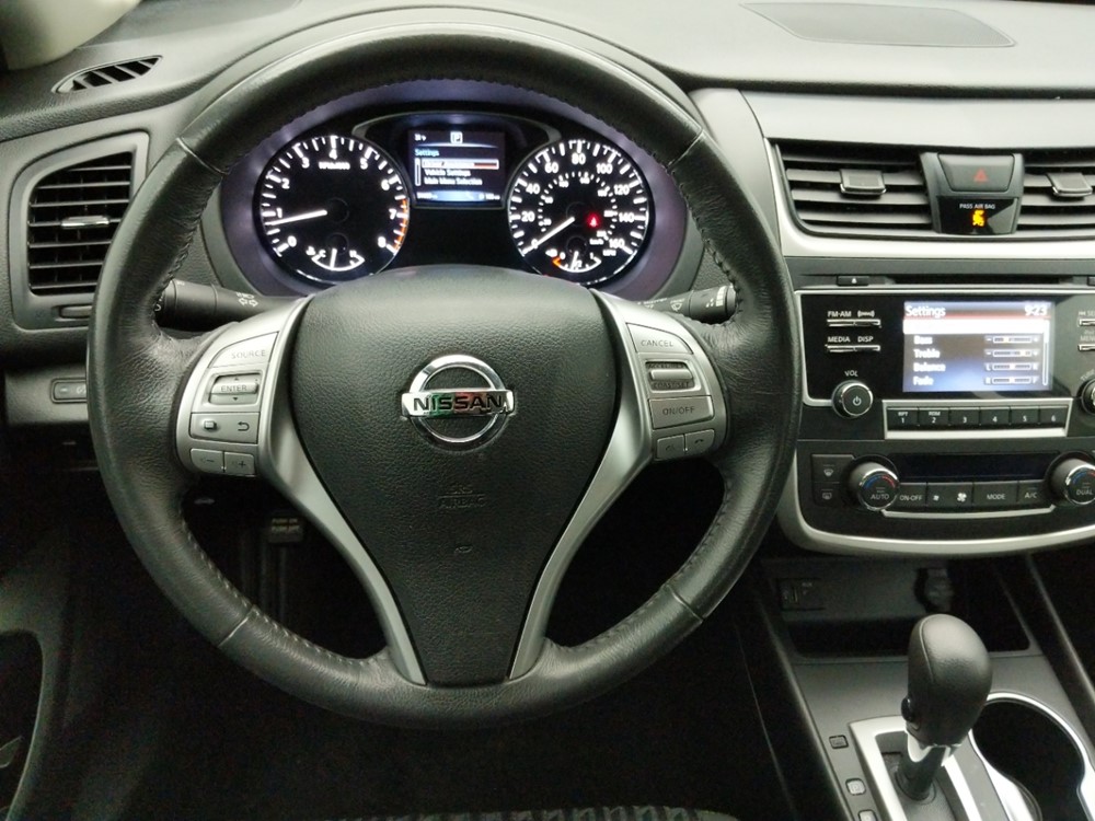 2017 Nissan Altima - Driver Dash