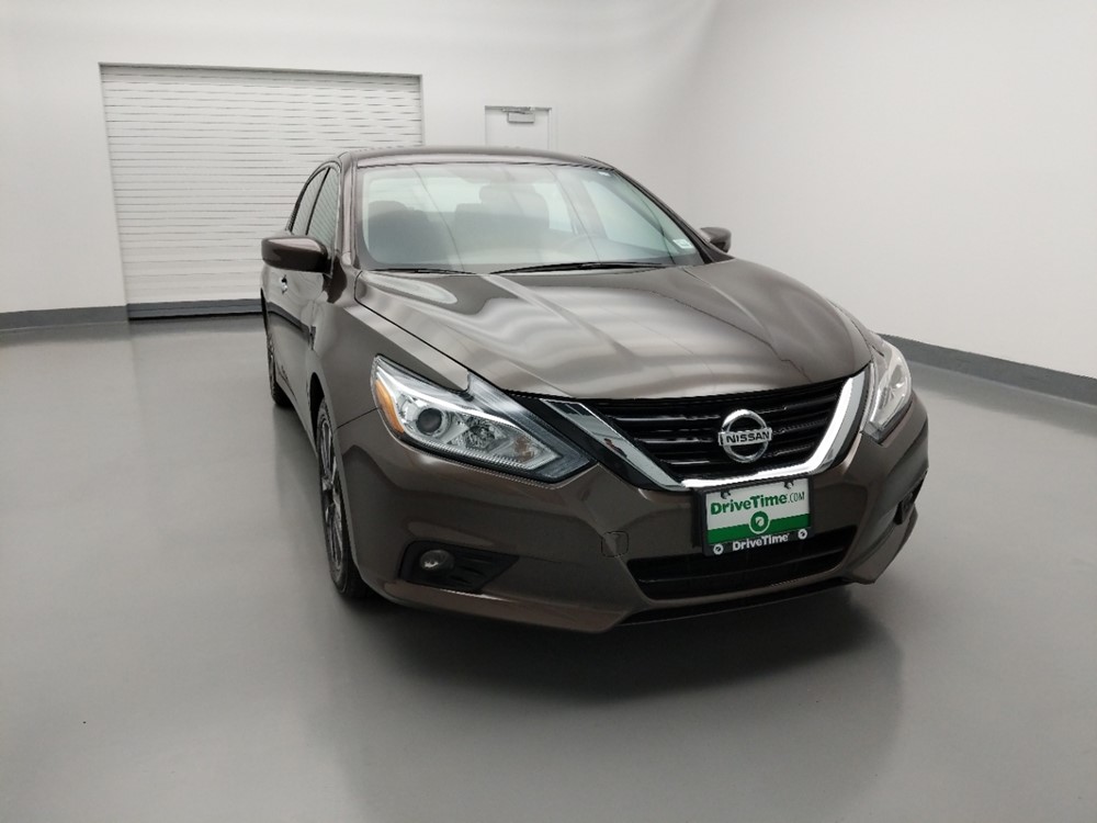 2017 Nissan Altima - Passenger Front Hood