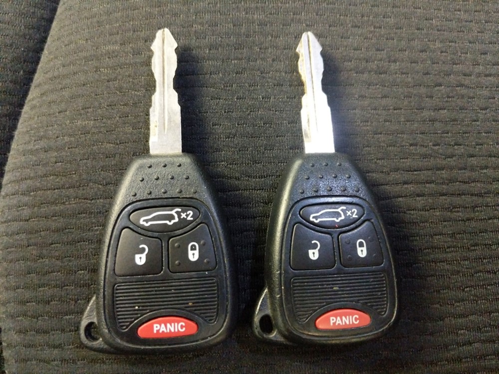 2014 Chrysler 200 - Keys
