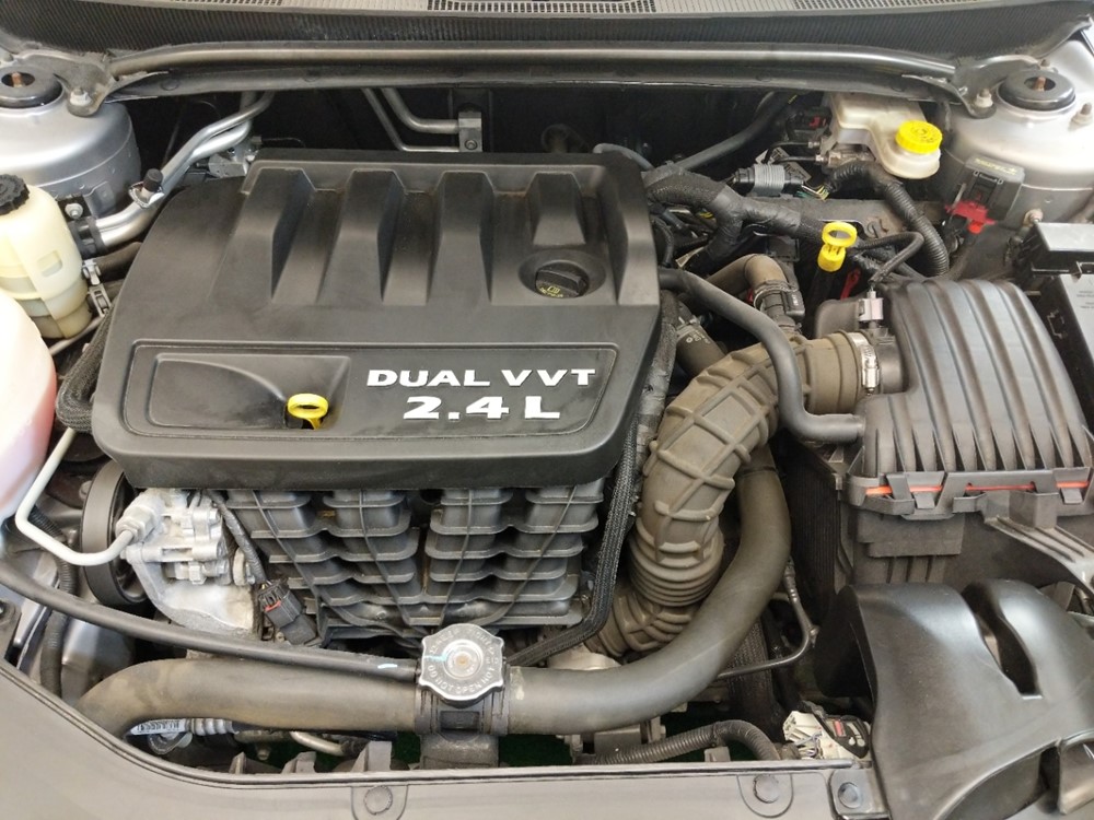 2014 Chrysler 200 - Engine