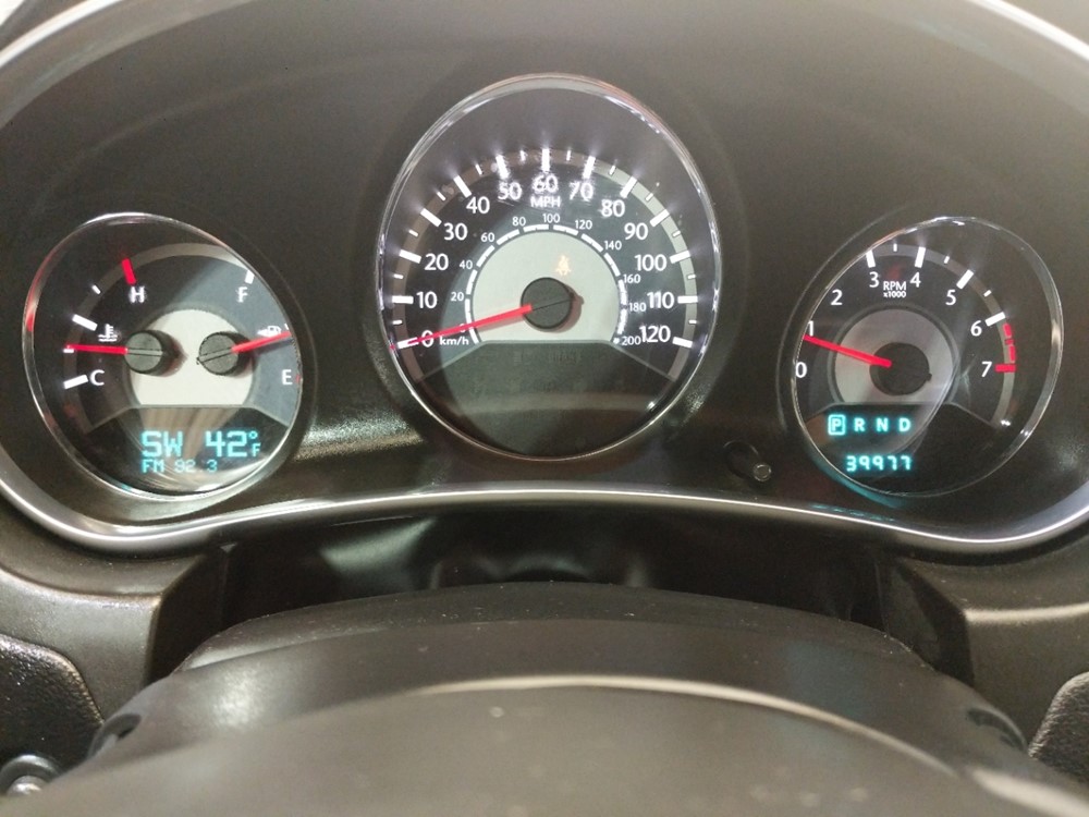 2014 Chrysler 200 - Odometer Close Up