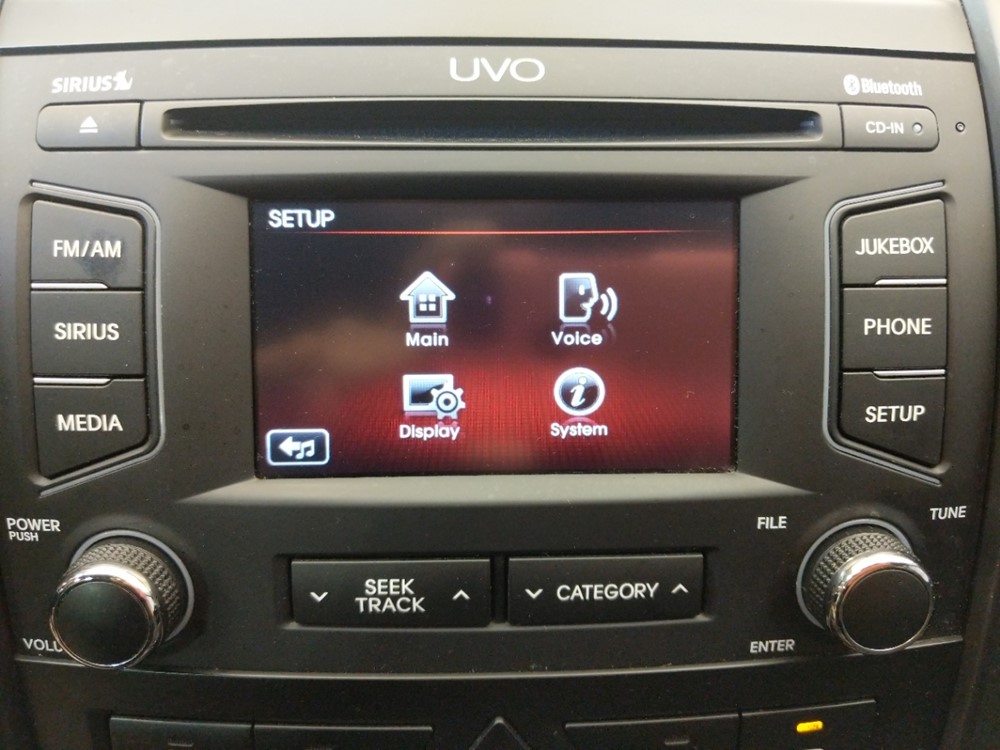 2013 Kia Sorento - Stereo Package