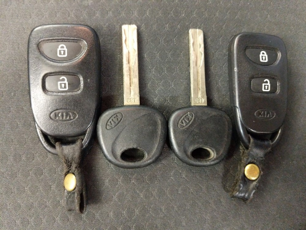 2013 Kia Sorento - Keys