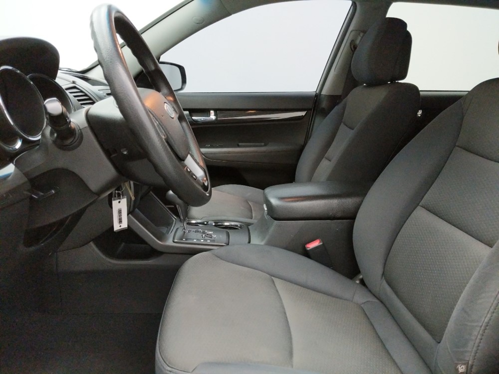 2013 Kia Sorento - Driver Front Seat
