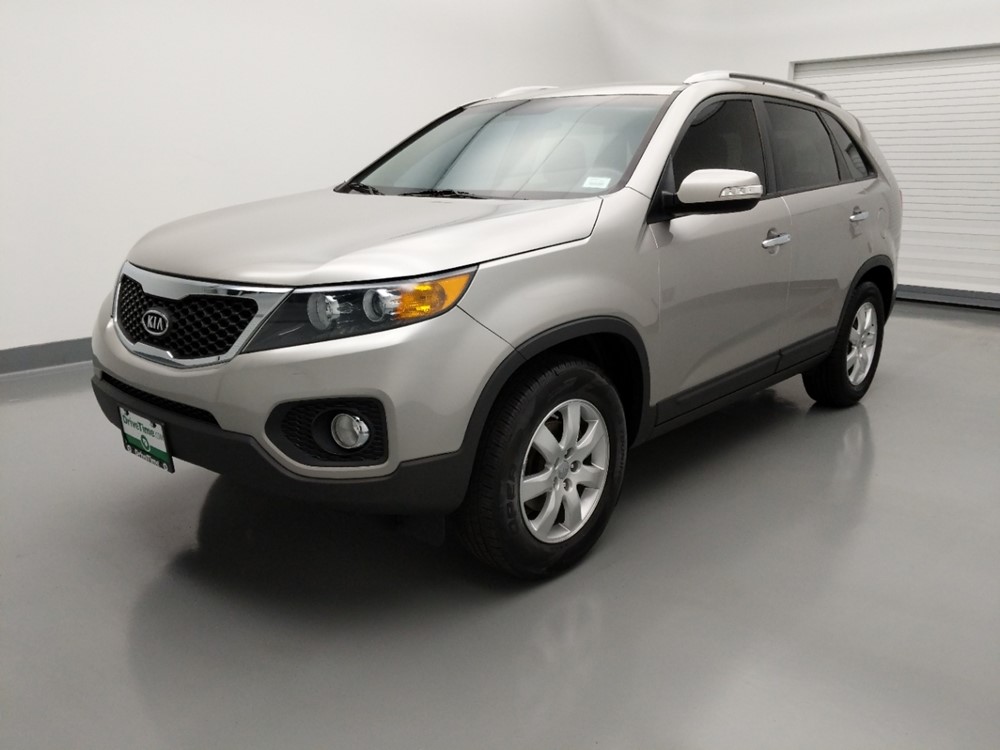 2013 Kia Sorento - Driver Front Bumper