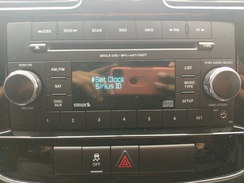 2013 Chrysler 200 - Stereo Package