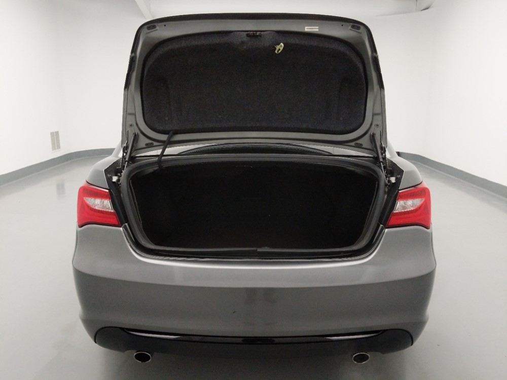2013 Chrysler 200 - Trunk