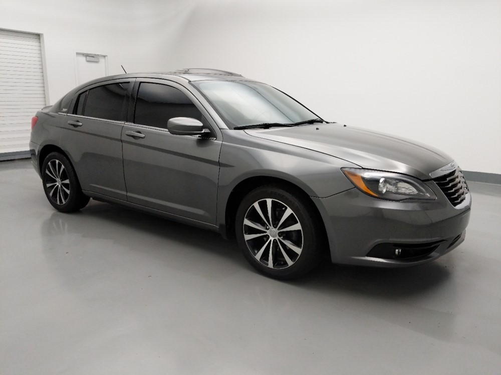 2013 Chrysler 200 - Passenger Front Side
