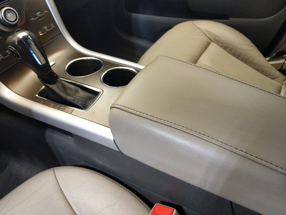 2014 Ford Edge - Center Console/Cup Holders