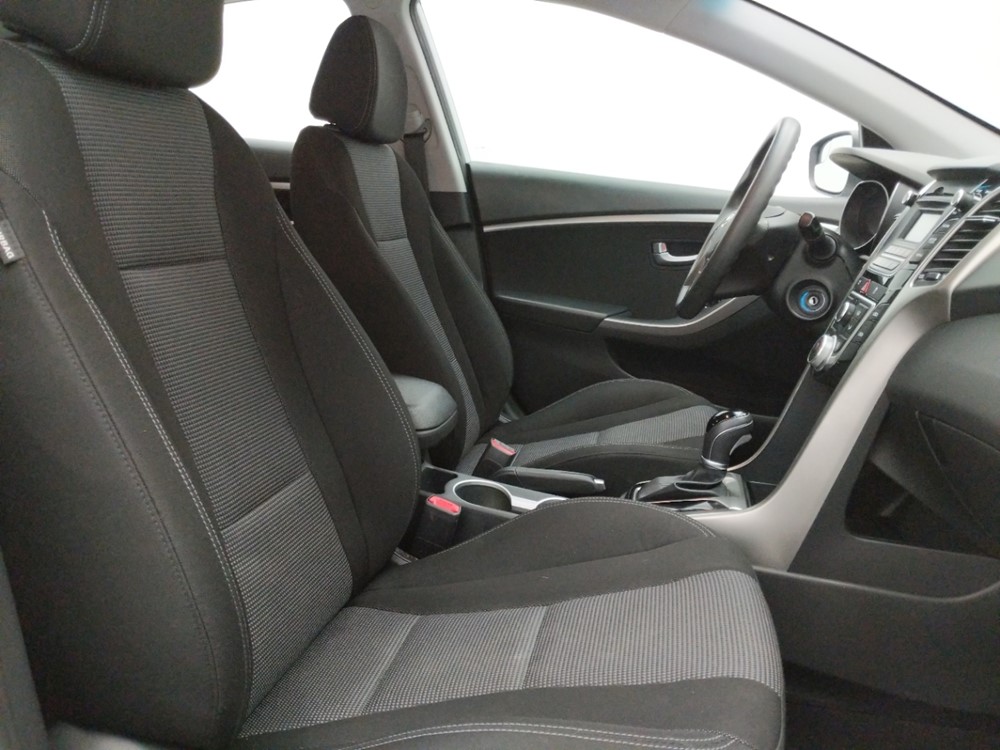 2017 Hyundai Elantra - Passenger Front Seat
