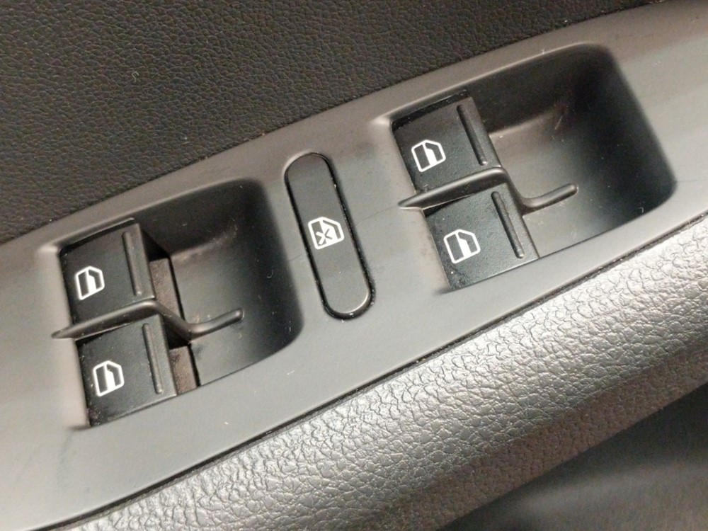 2016 Volkswagen Jetta - Driver Power Windows/Lock Control