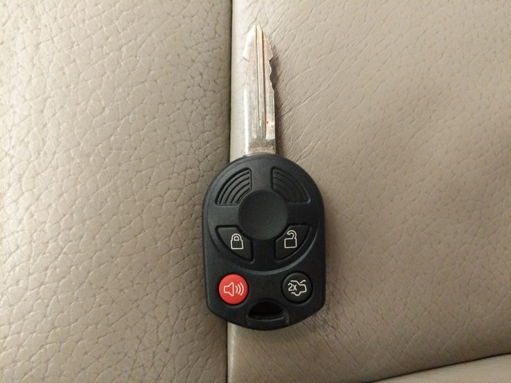 2009 Ford Edge - Keys