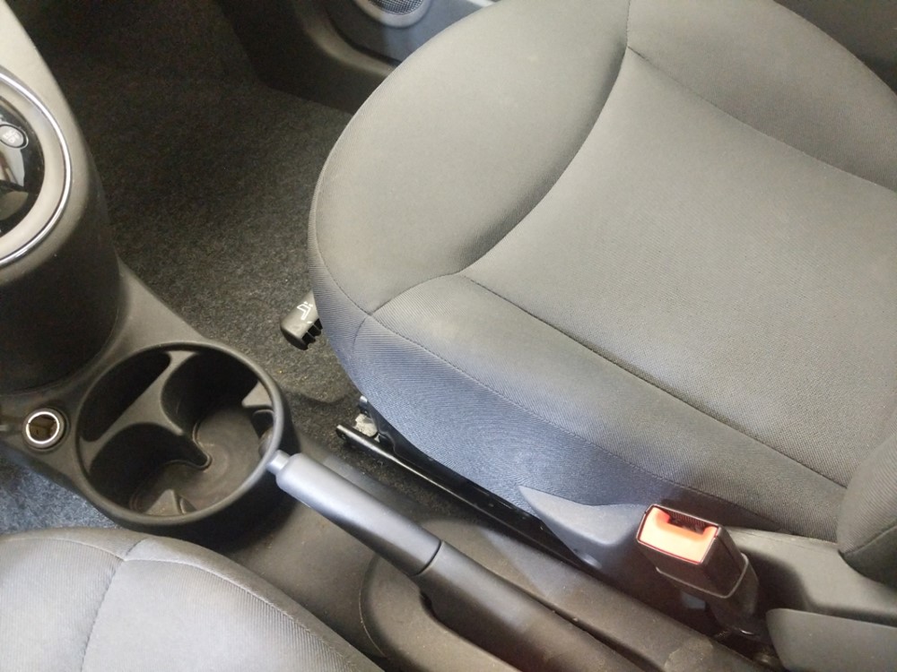 2012 FIAT 500 - Center Console/Cup Holders