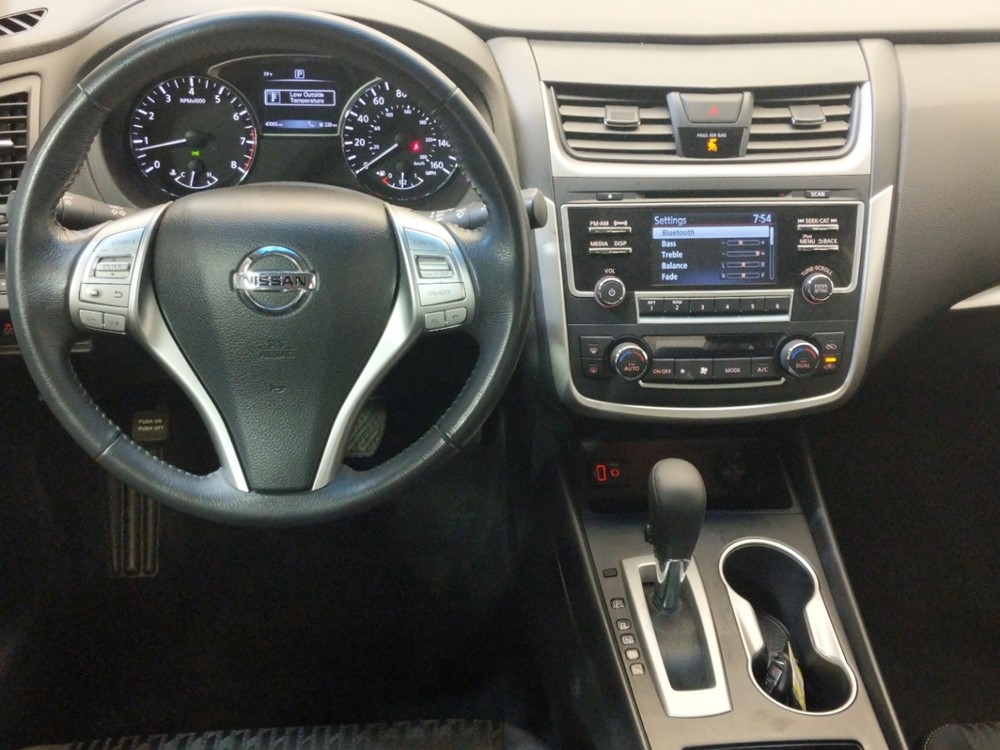 2017 Nissan Altima - Driver Dash