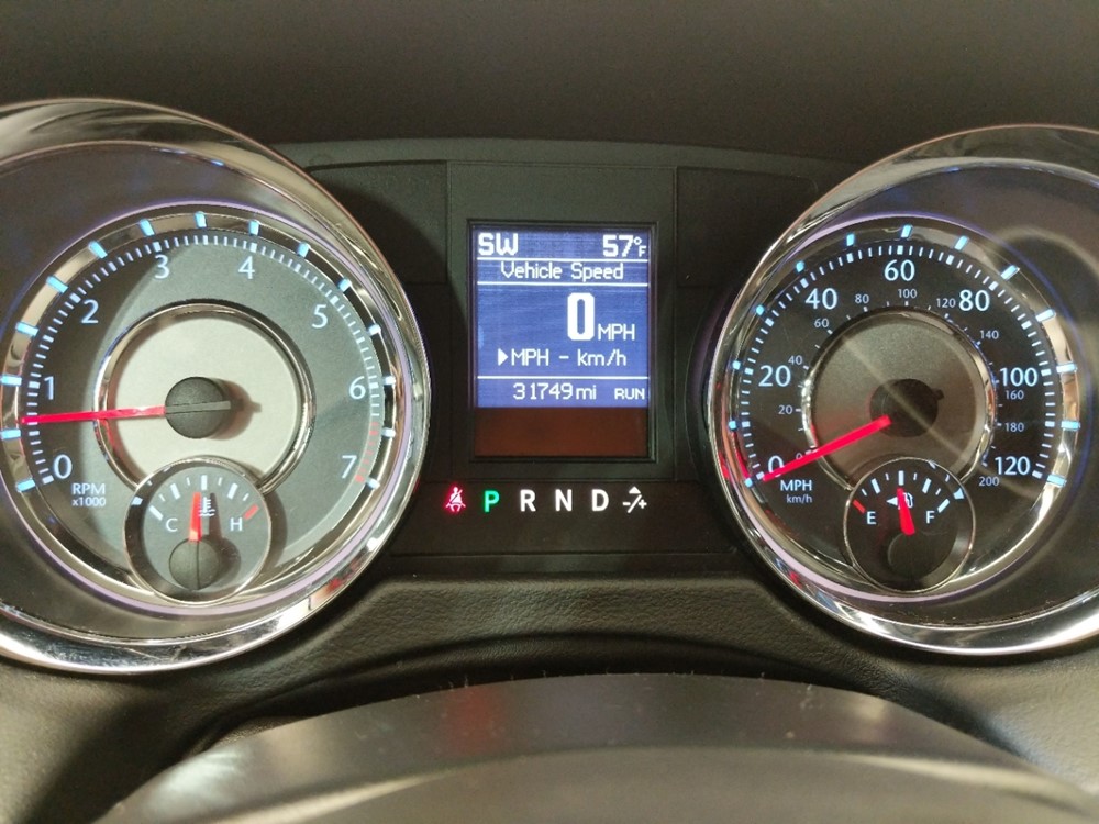 2016 Chrysler Town and Country - Odometer Close Up