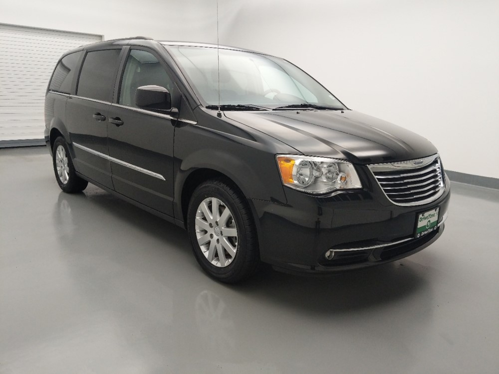 2016 Chrysler Town and Country - Passenger Front Bumper