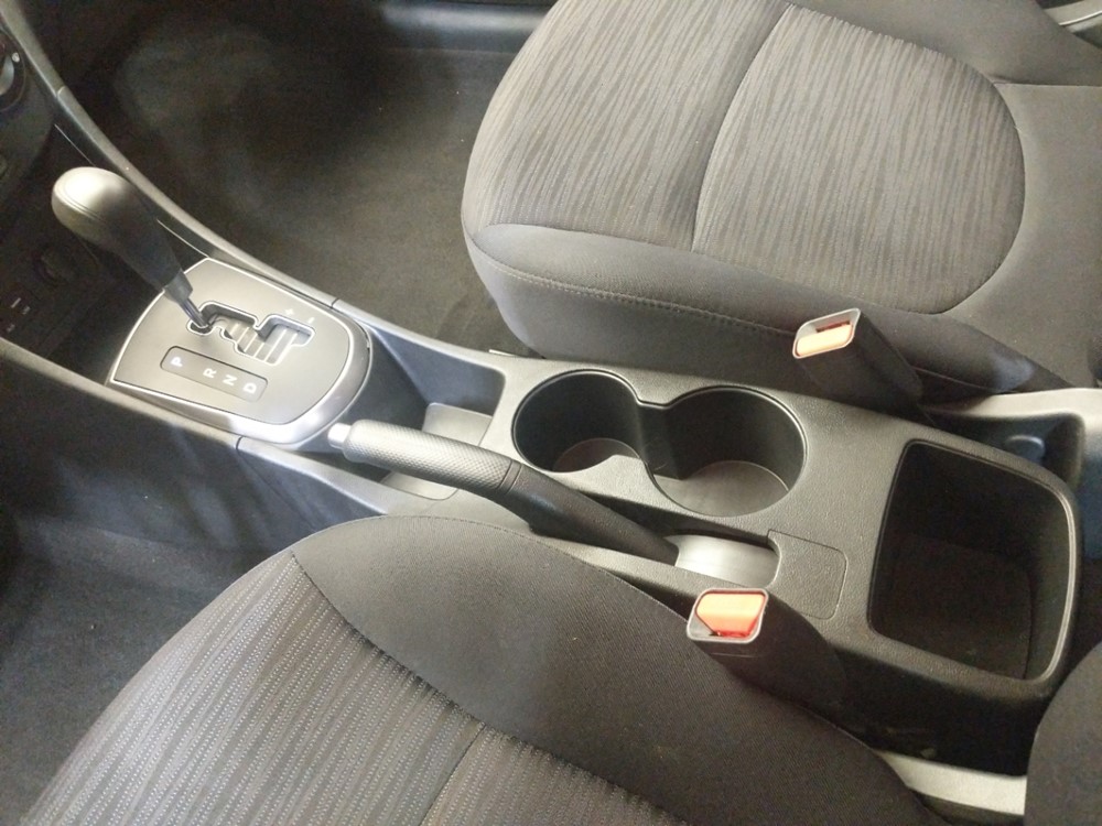 2017 Hyundai Accent - Center Console/Cup Holders