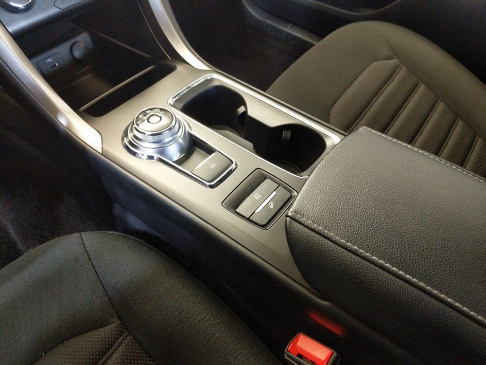 2017 Ford Fusion - Center Console/Cup Holders