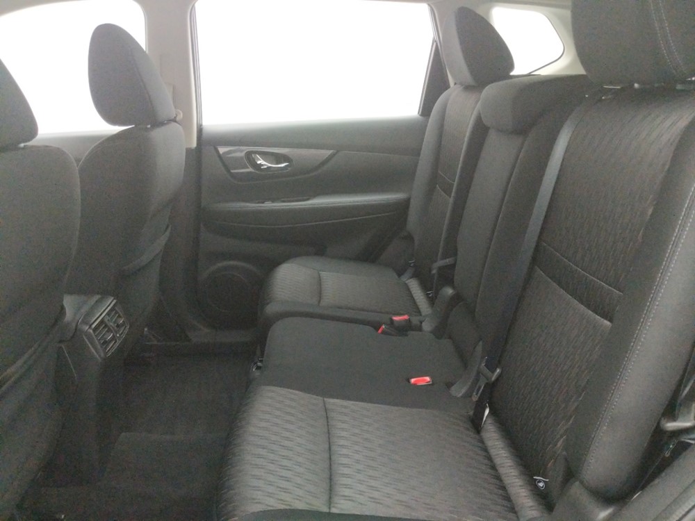 2017 Nissan Rogue - Driver Rear Seat