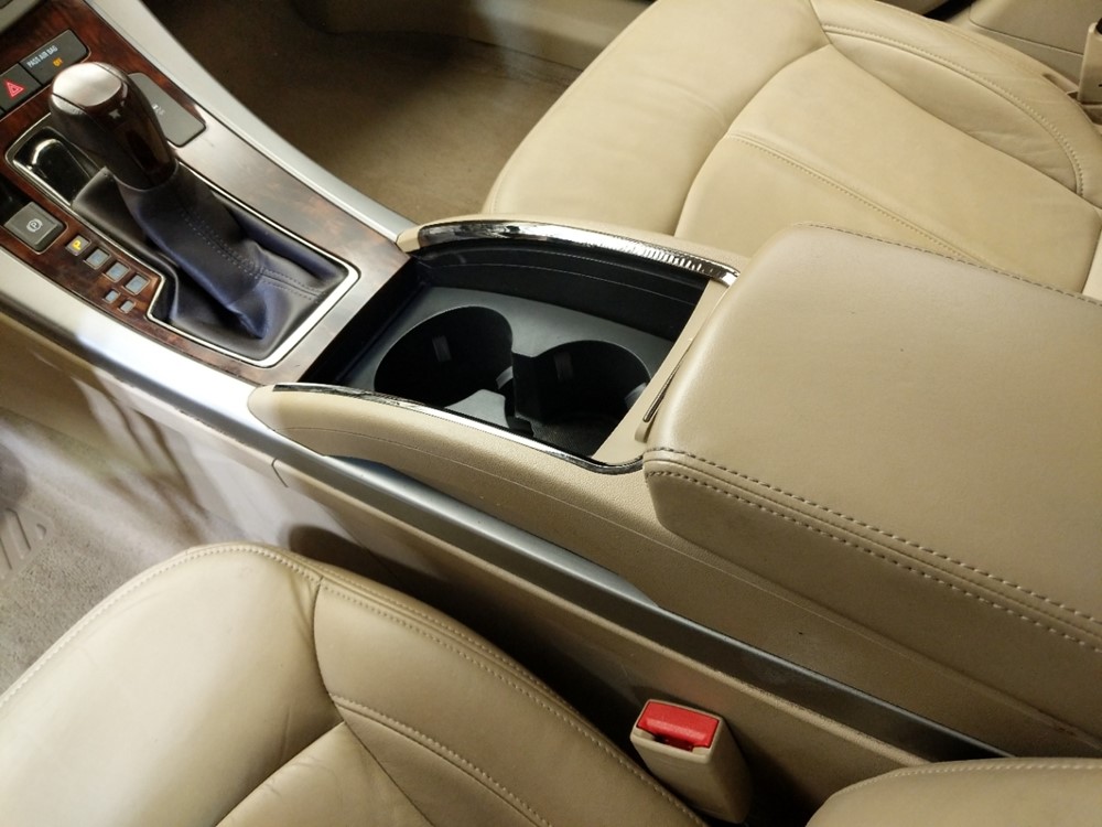 2011 Buick LaCrosse - Center Console/Cup Holders