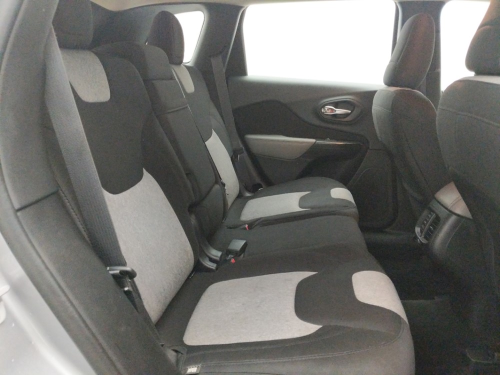 2014 Jeep Cherokee - Passenger Rear Seat