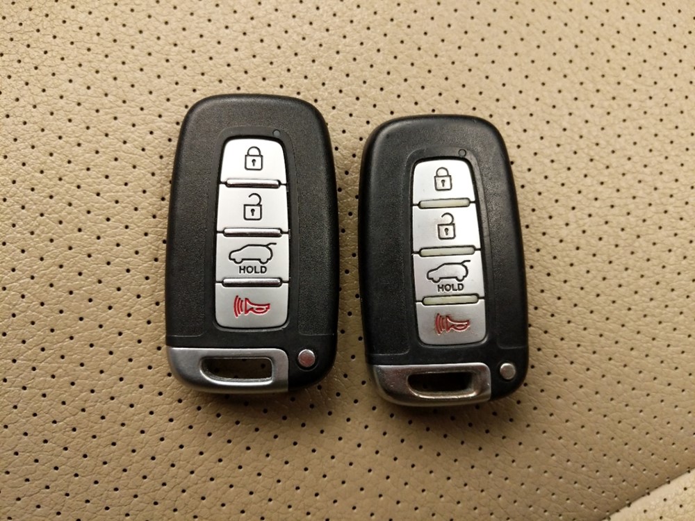 2013 Kia Sorento - Keys