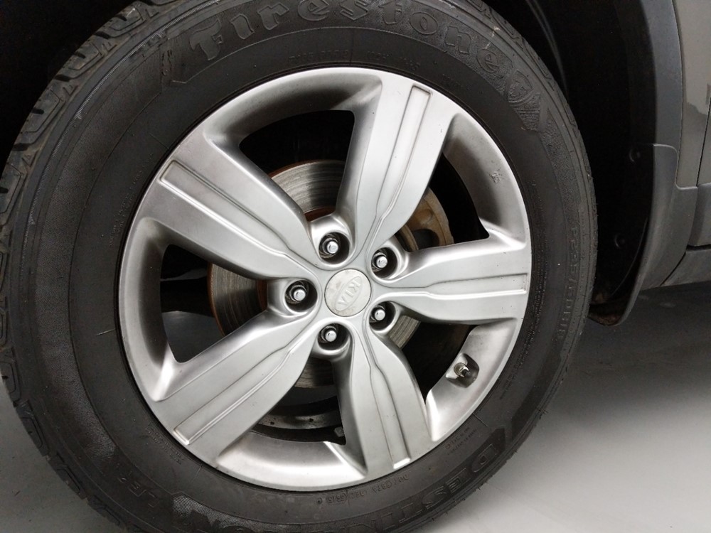 2013 Kia Sorento - Wheel