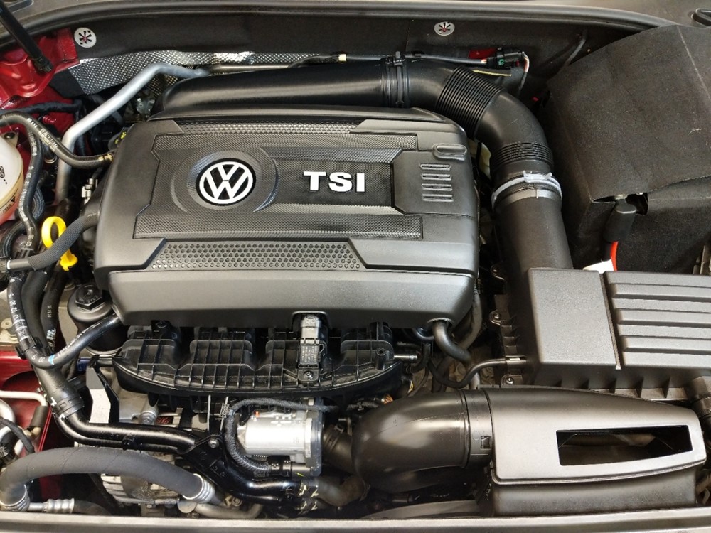 2016 Volkswagen Passat - Engine