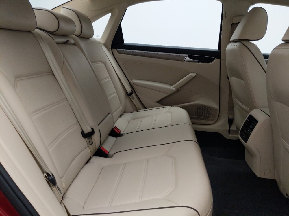 2016 Volkswagen Passat - Passenger Rear Seat