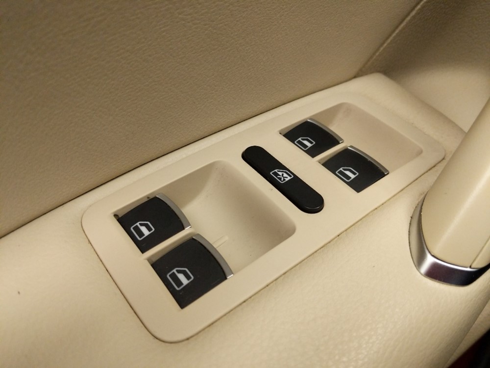 2016 Volkswagen Passat - Driver Power Windows/Lock Control