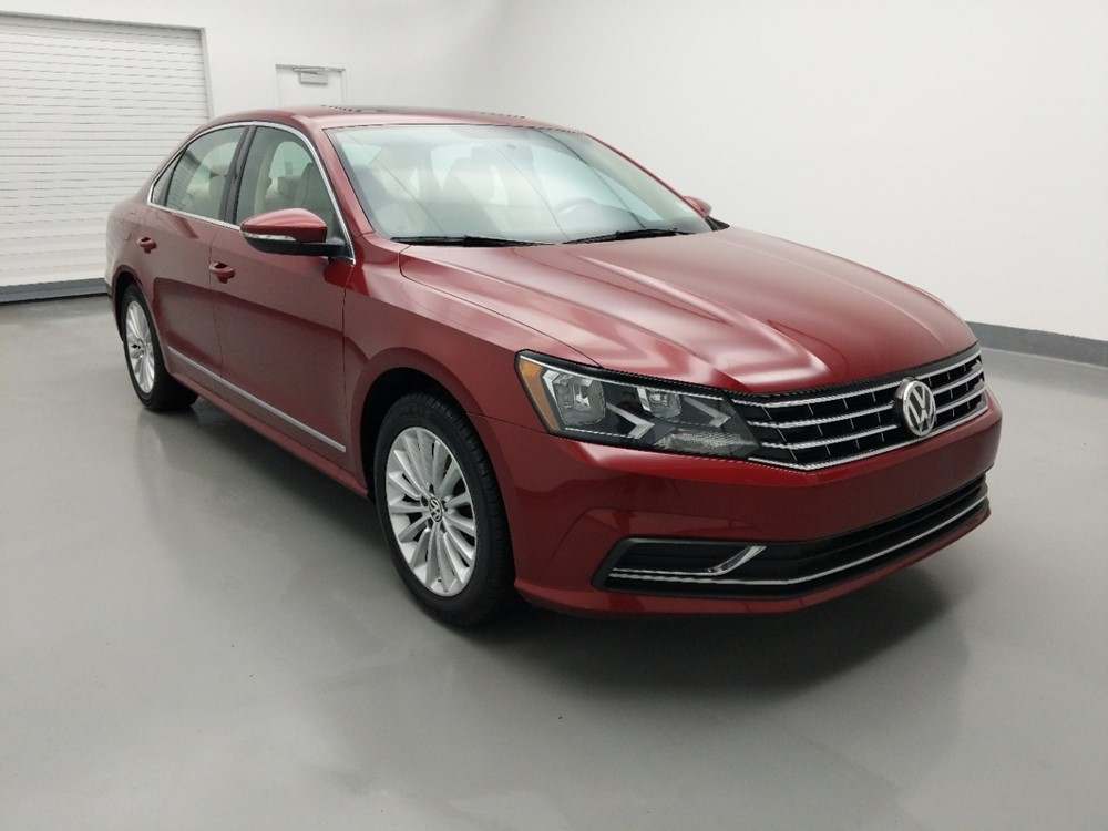 2016 Volkswagen Passat - Passenger Front Bumper
