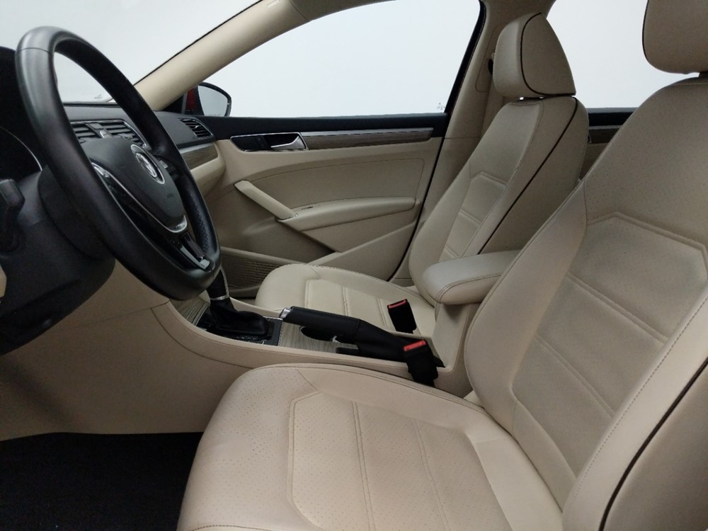 2016 Volkswagen Passat - Driver Front Seat