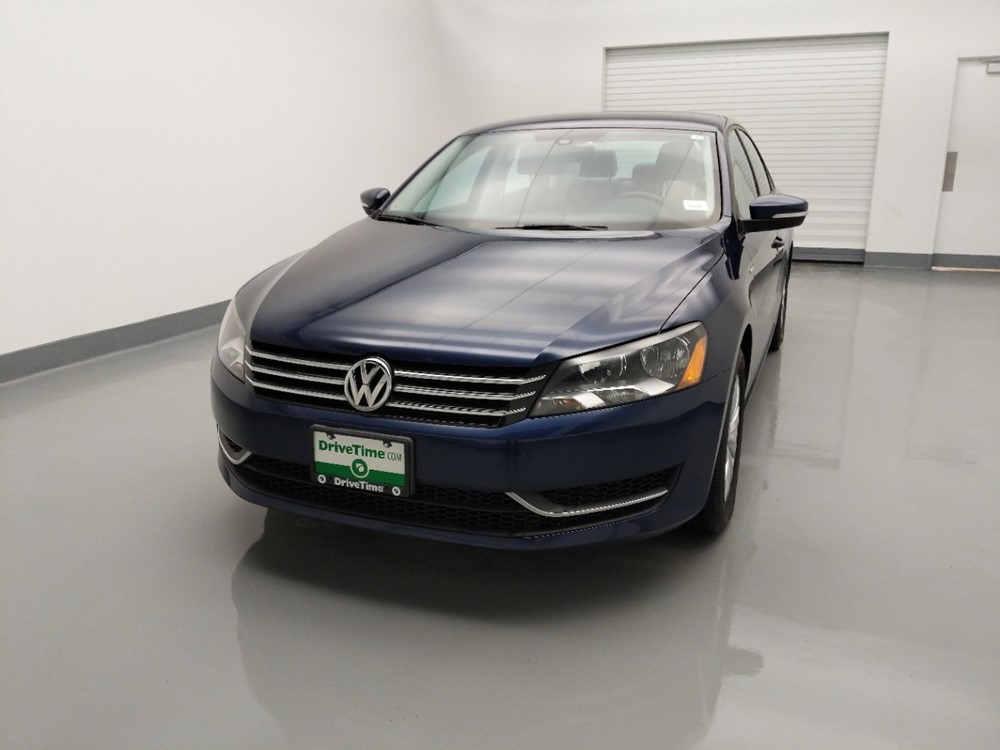 2015 Volkswagen Passat - Driver Front Hood