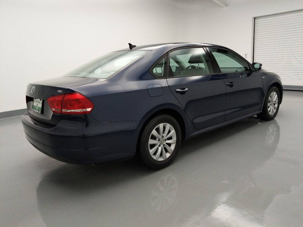2015 Volkswagen Passat - Passenger Rear Side