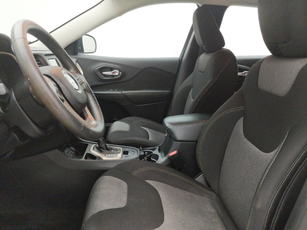 2015 Jeep Cherokee - Driver Front Seat