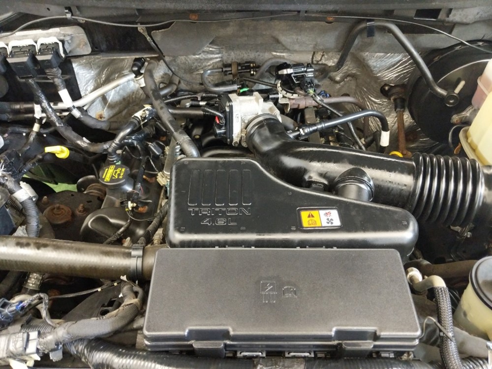 2009 Ford F-150 - Engine