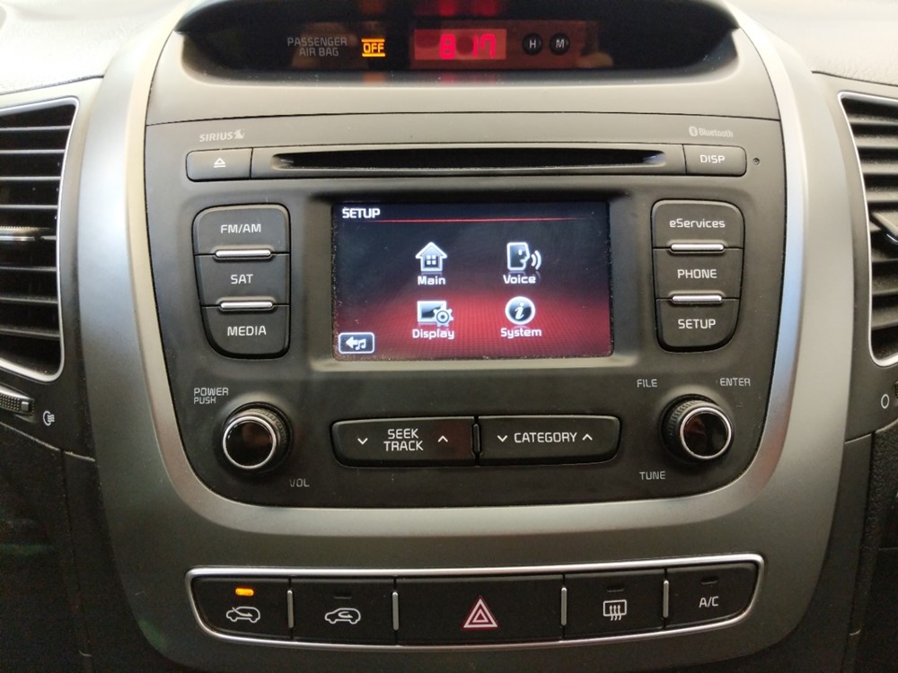 2014 Kia Sorento - Stereo Package