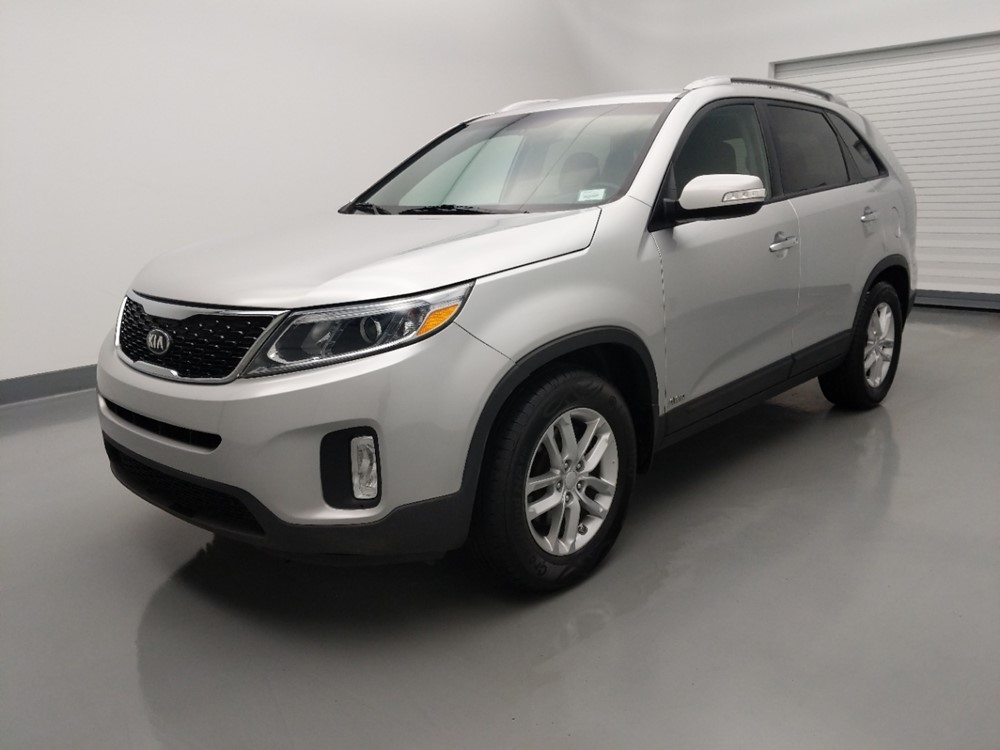 2014 Kia Sorento - Driver Front Bumper
