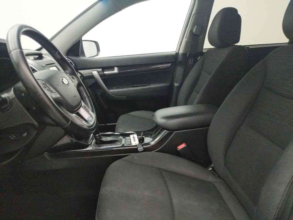 2014 Kia Sorento - Driver Front Seat