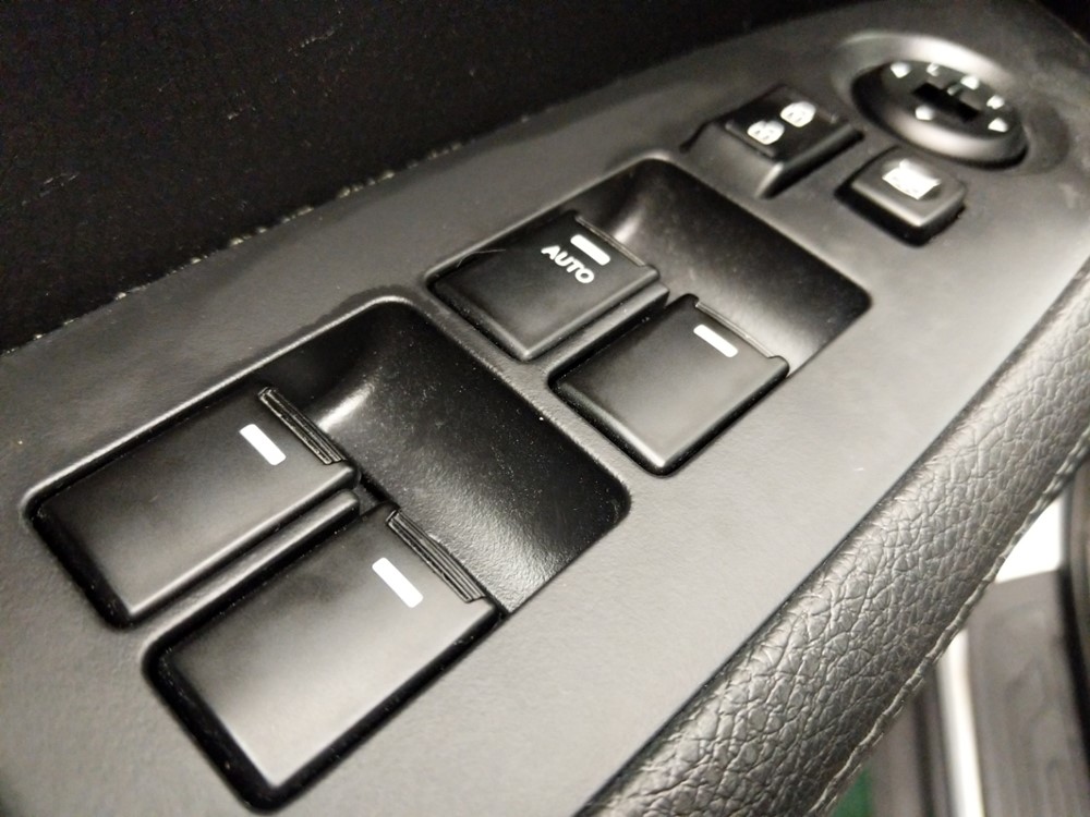 2014 Kia Sorento - Driver Power Windows/Lock Control