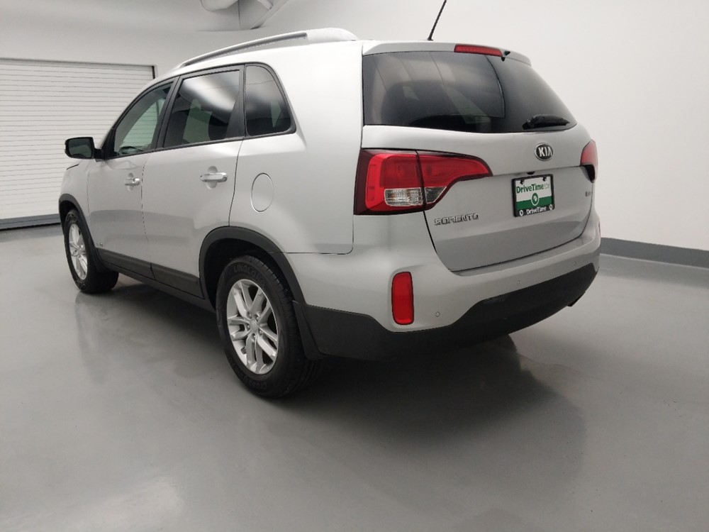 2014 Kia Sorento - Driver Rear Bumper