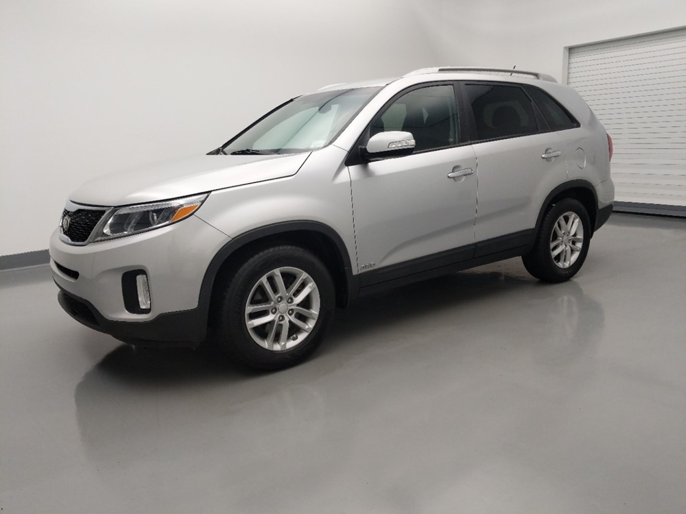 2014 Kia Sorento - Driver Front Side