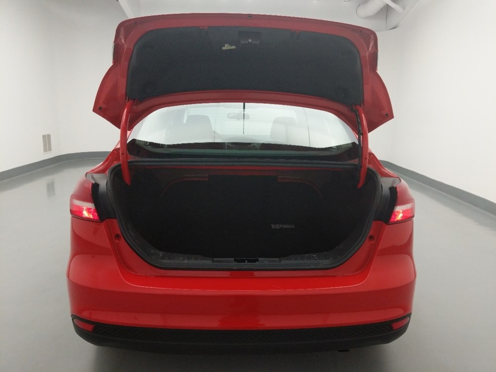2017 Ford Focus - Trunk