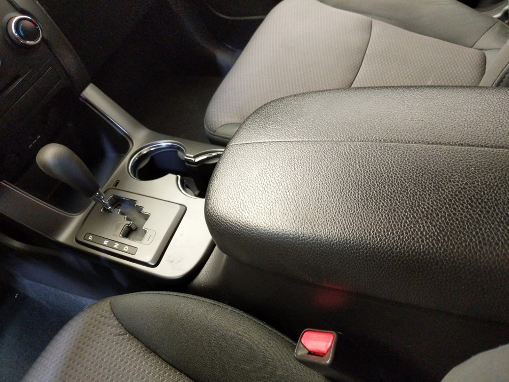 2013 Kia Sorento - Center Console/Cup Holders