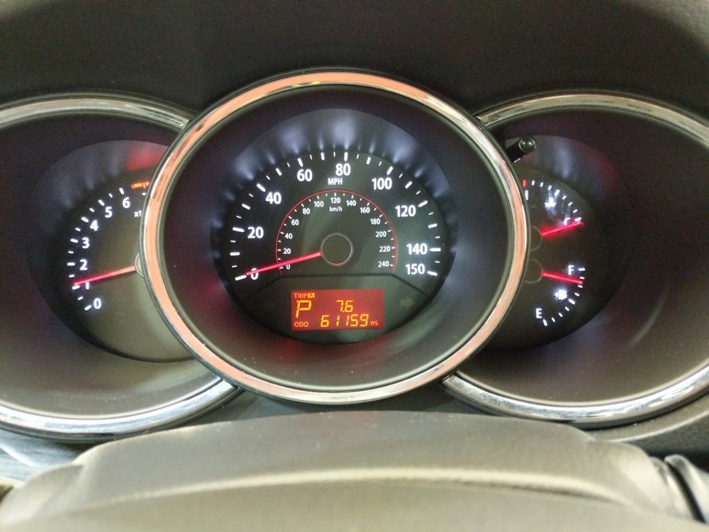 2013 Kia Sorento - Odometer Close Up