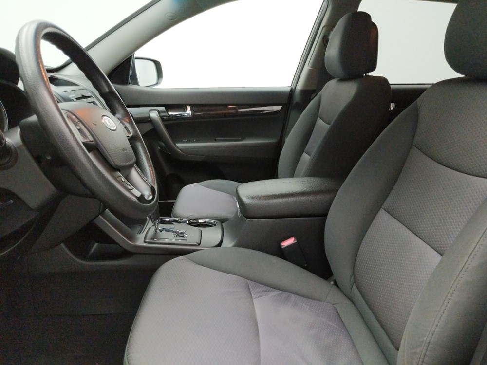 2013 Kia Sorento - Driver Front Seat