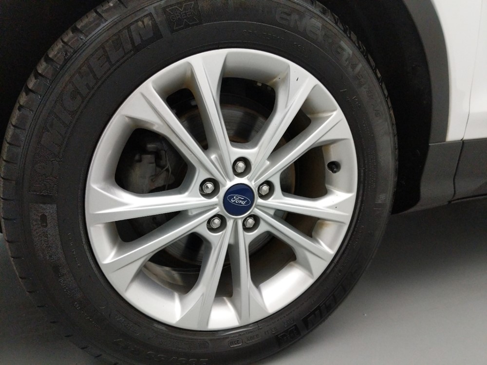 2017 Ford Escape - Wheel