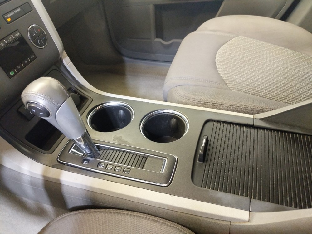 2011 Chevrolet Traverse - Center Console/Cup Holders